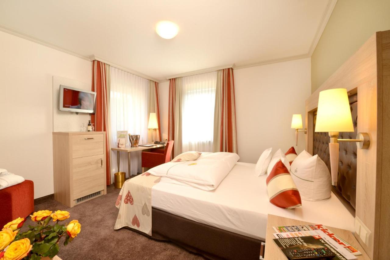 Lohmann'S Romantik Hotel Gravenberg Langenfeld  Eksteriør bilde