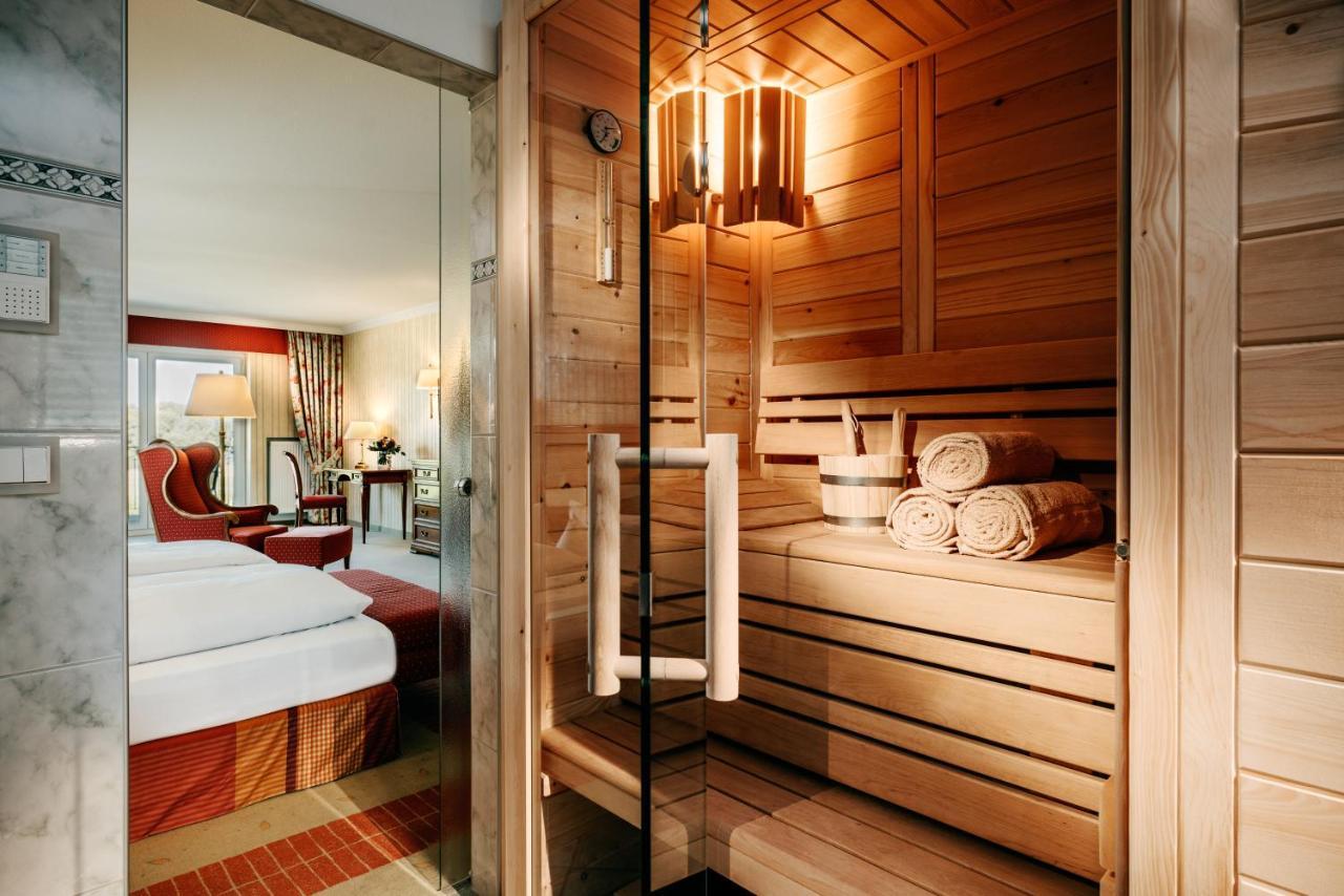 Lohmann'S Romantik Hotel Gravenberg Langenfeld  Eksteriør bilde
