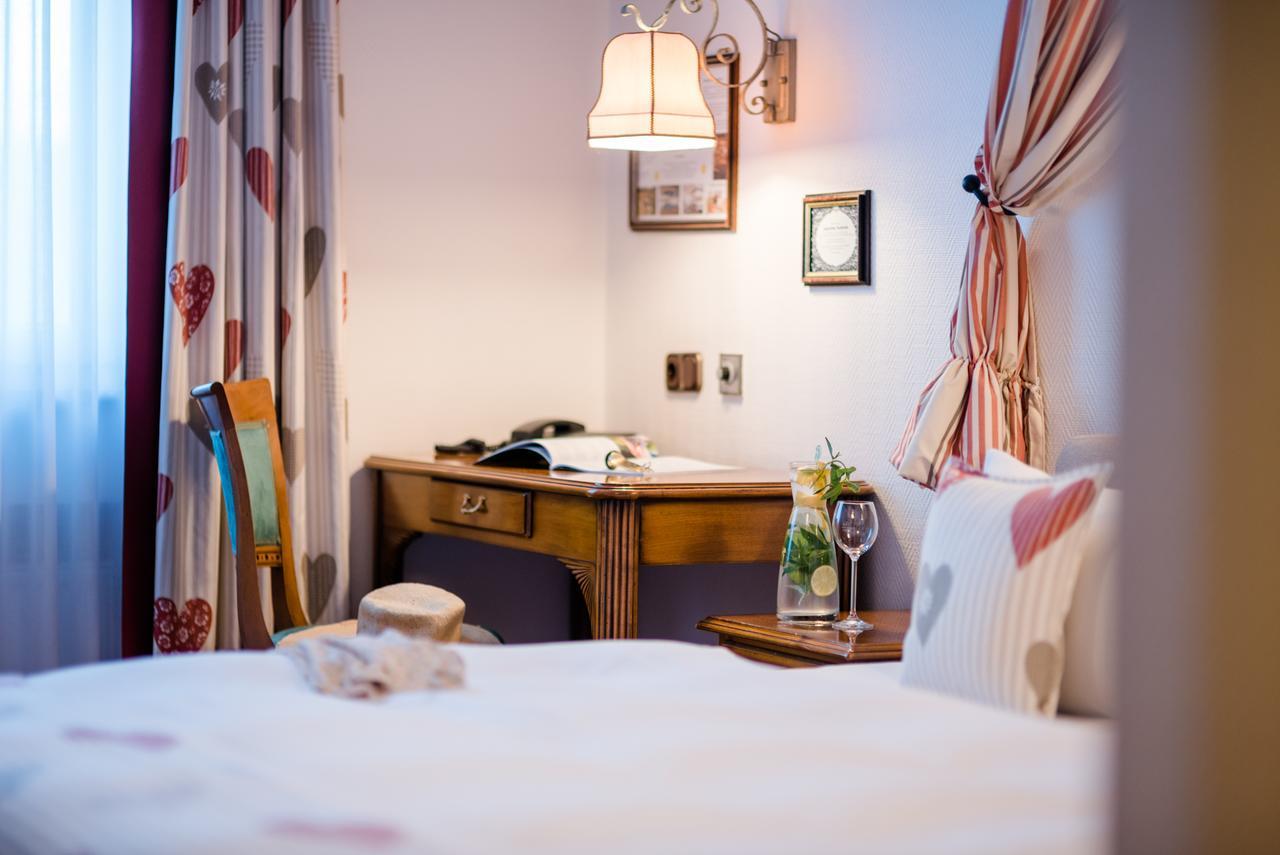 Lohmann'S Romantik Hotel Gravenberg Langenfeld  Eksteriør bilde