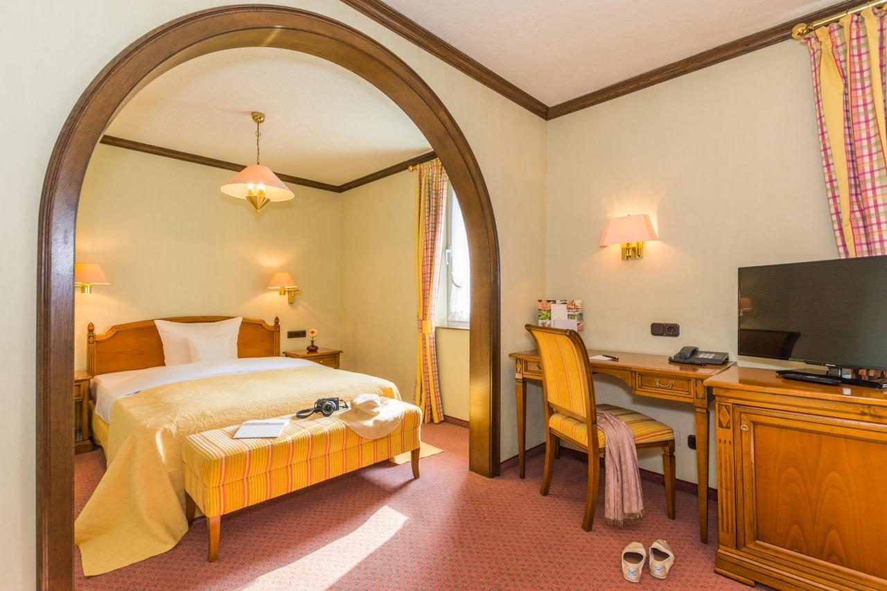 Lohmann'S Romantik Hotel Gravenberg Langenfeld  Eksteriør bilde