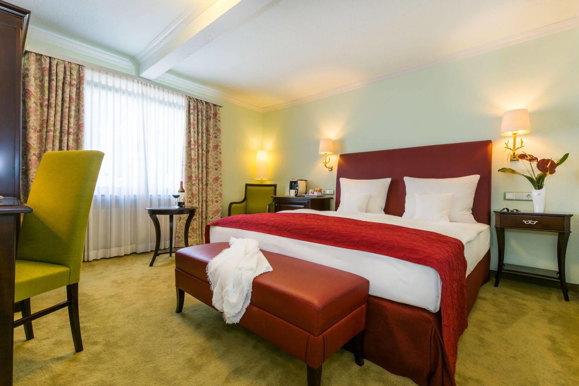 Lohmann'S Romantik Hotel Gravenberg Langenfeld  Eksteriør bilde