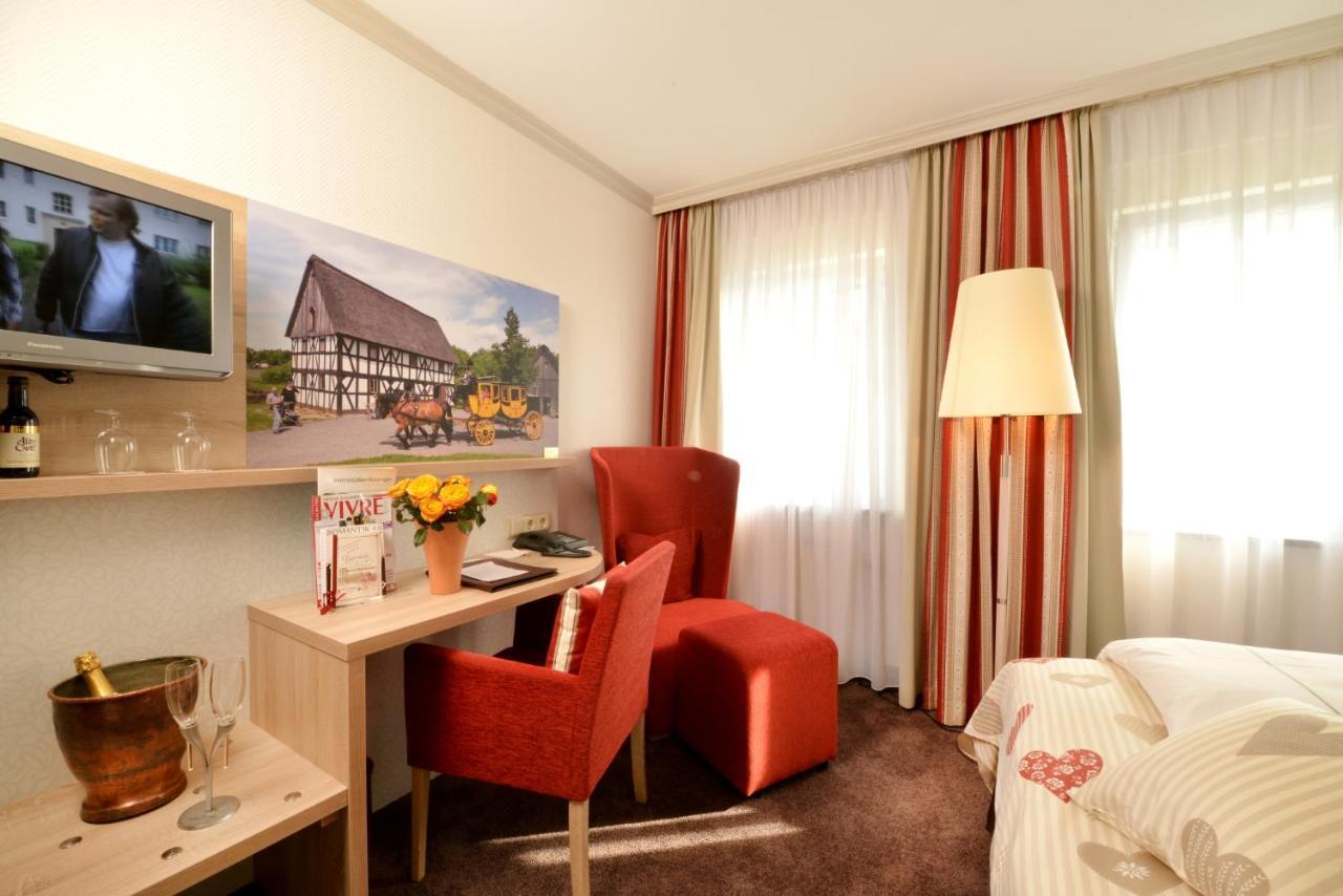 Lohmann'S Romantik Hotel Gravenberg Langenfeld  Eksteriør bilde